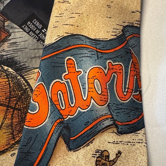 Florida Gators Silk Tie with Football and Helmet Design - Picture 5 of 9